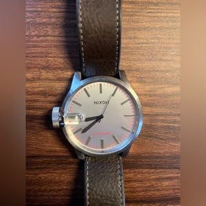 Nixon watch “The Chronicle”